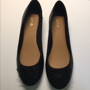 Girl MIA  Brandy Black ballet slip ons
